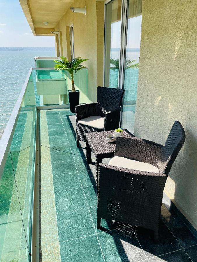 Royal Moonlight Apartment Mamaia Dış mekan fotoğraf